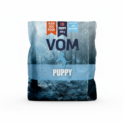 VOM PUPPY Fullfôr kjøttboller 560g x 5 på hvit bakgrunn